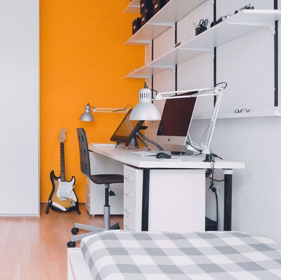 Picture of Brown wooden table
